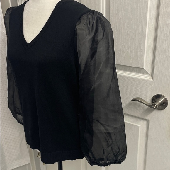 Adrianna Papell  Black V Neck Sweater Knit Top with 3/4 Sheer Sleeves Sz M - Picture 3 of 13
